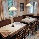 Urheim Rose - Dogfriendly *