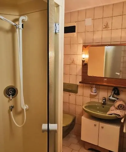 Apartament Urheim Rose *