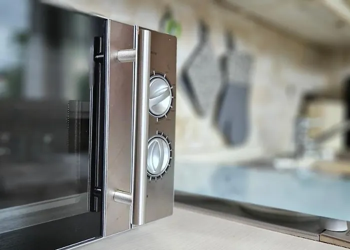 Urheim Rose Oy-Mittelberg