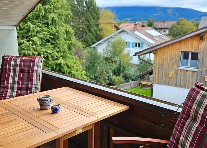 Urheim Rose אוי-מיטלברג