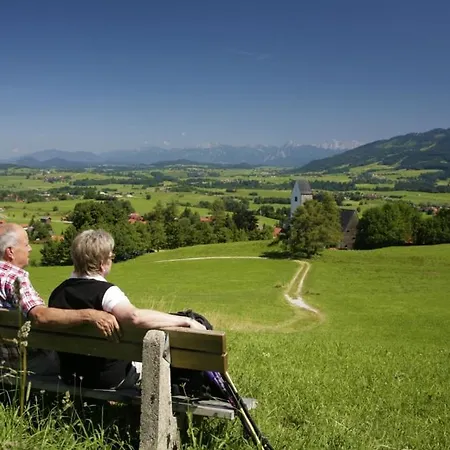 Urheim Rose Apartment Oy-Mittelberg